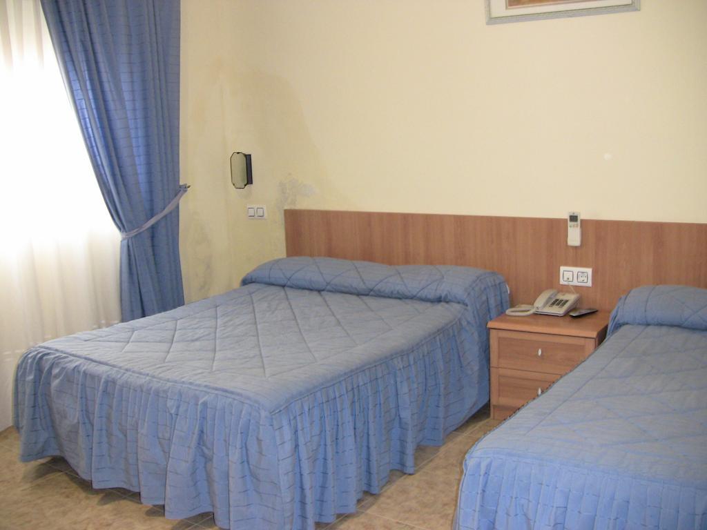 Hotel Los Hermanos Ocaña Zewnętrze zdjęcie
