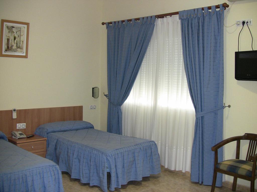 Hotel Los Hermanos Ocaña Zewnętrze zdjęcie