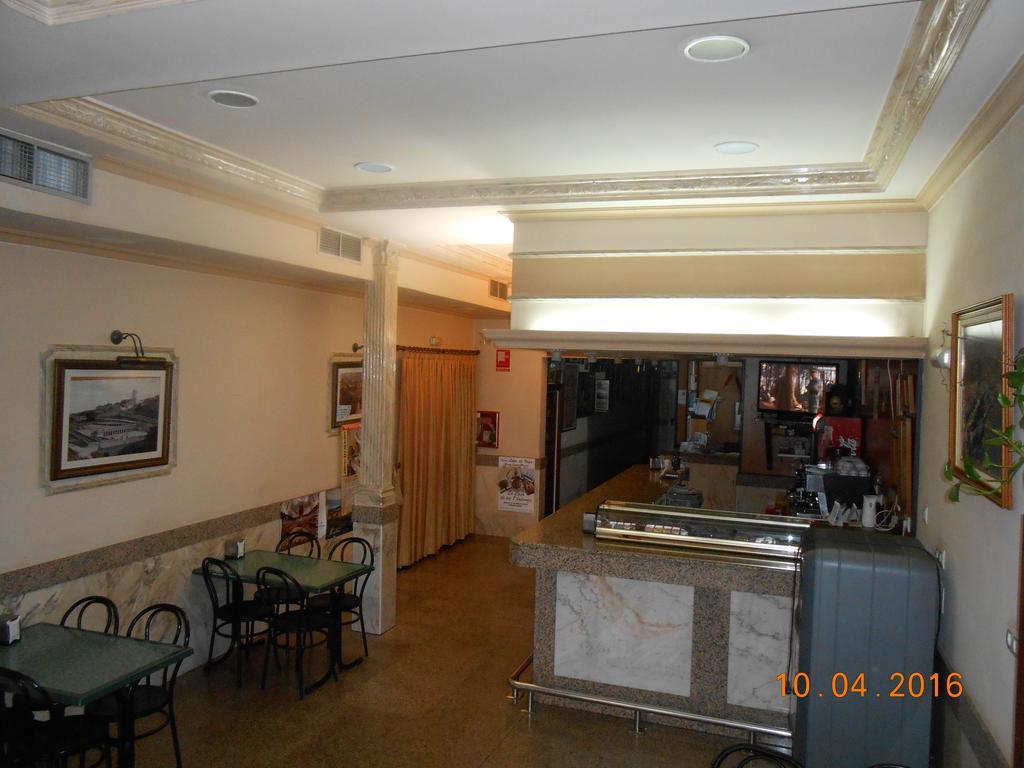 Hotel Los Hermanos Ocaña Zewnętrze zdjęcie