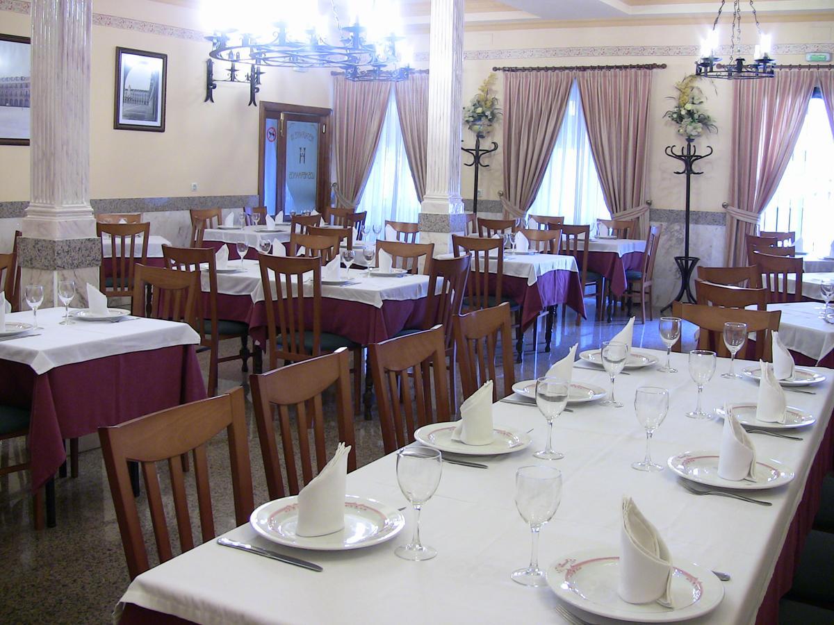 Hotel Los Hermanos Ocaña Zewnętrze zdjęcie